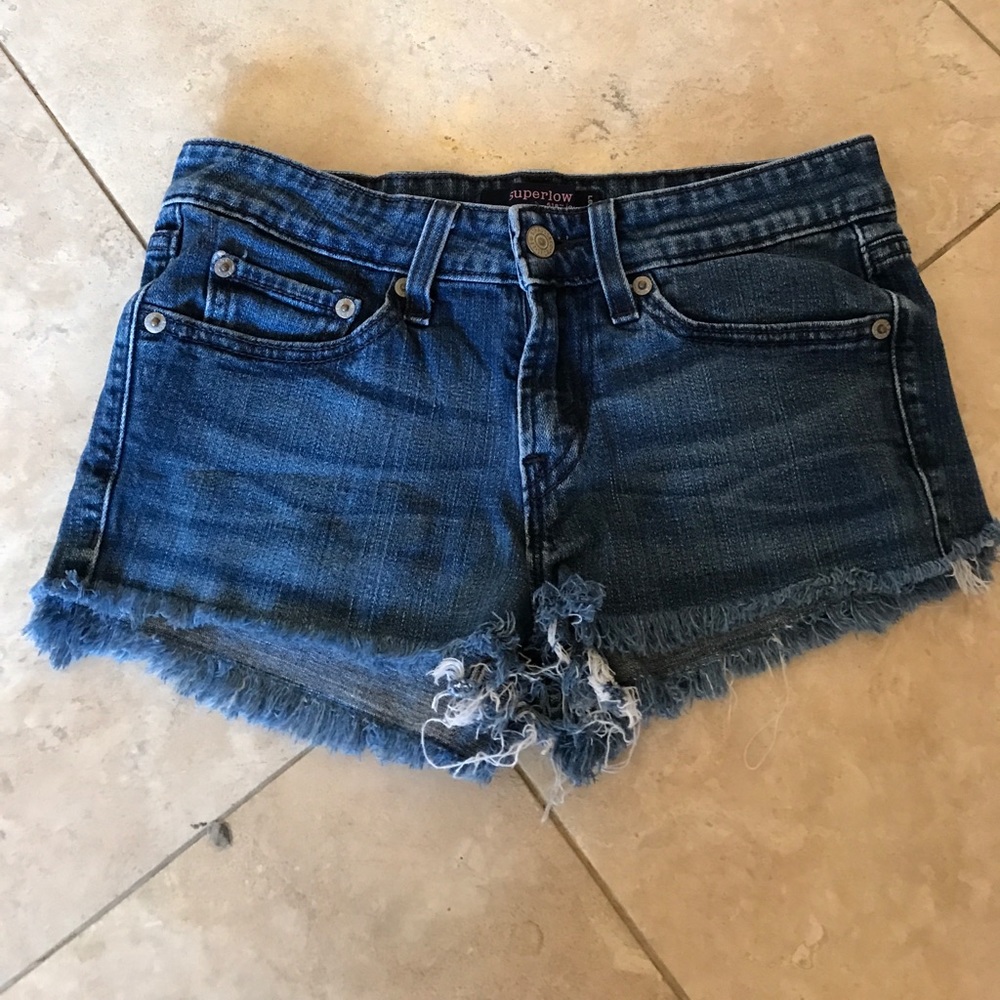 Short Levi Cutoff Shorts