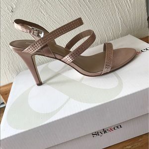 Size 7 heels