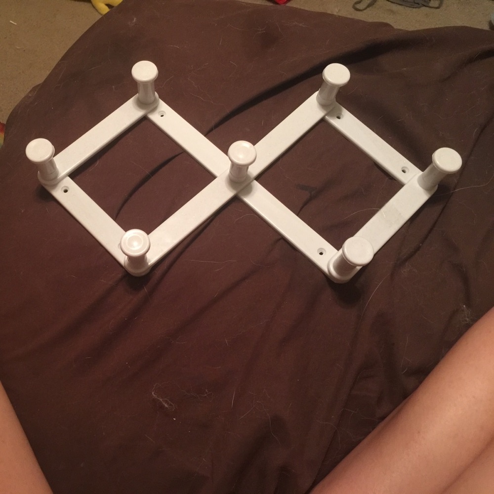 Adjustable organizer for closet