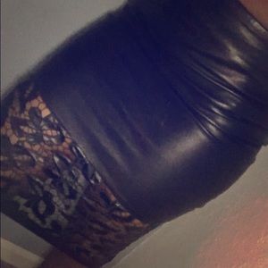 Size 2 Marciano REAL LEATHER cut out pencil skirt.