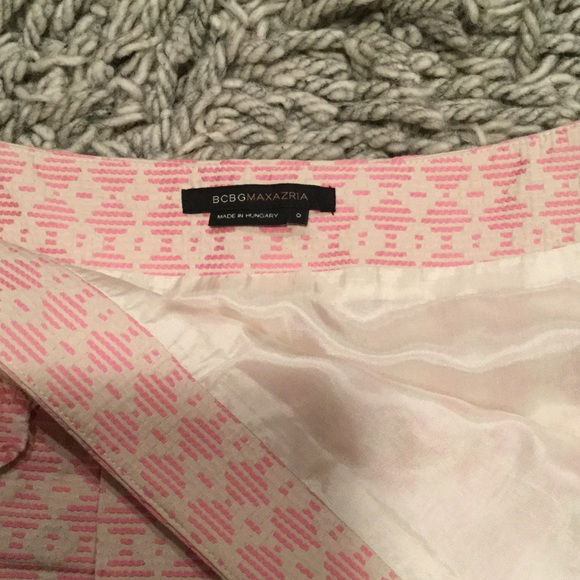 🌹HP 10/11/2025🌹BCBG skirt in EUC - Picture 2 of 3