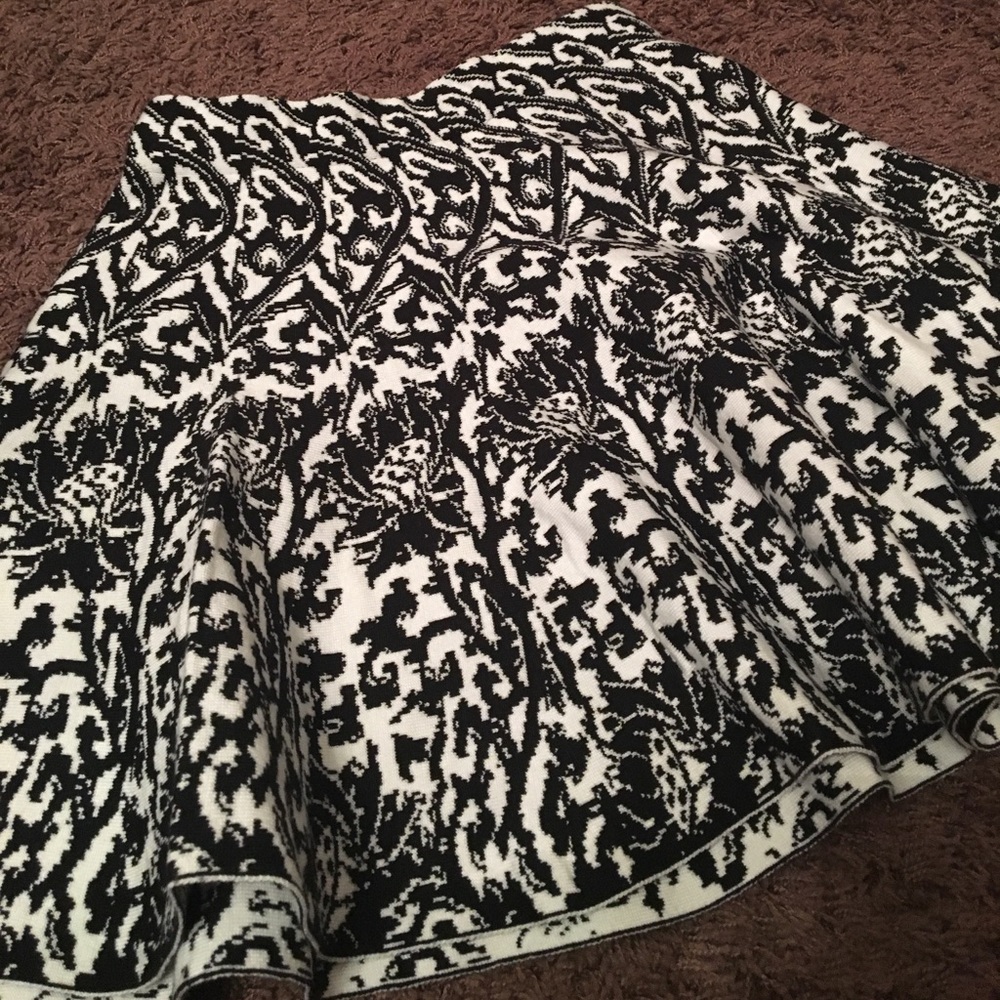 Knit never worn skirt!