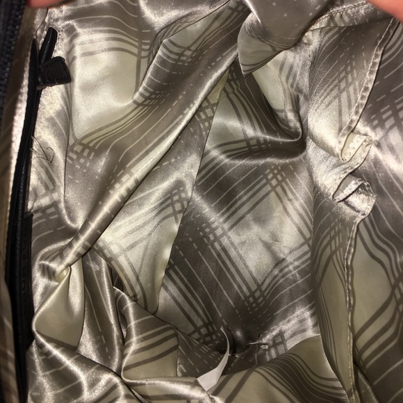 London Fog purse - Picture 3 of 4