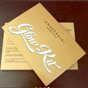 Brand New ABH Glow Kit 💁🏽💁🏼💁🏻💋✨