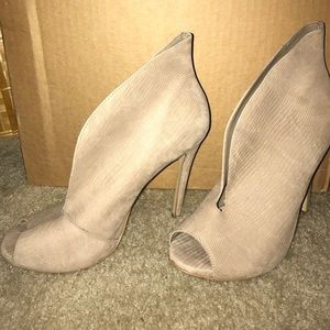 Steve Madden Stelth Booties