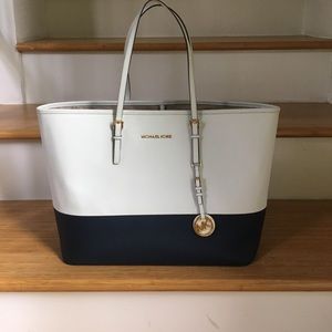 Michael Kors large jet set tote