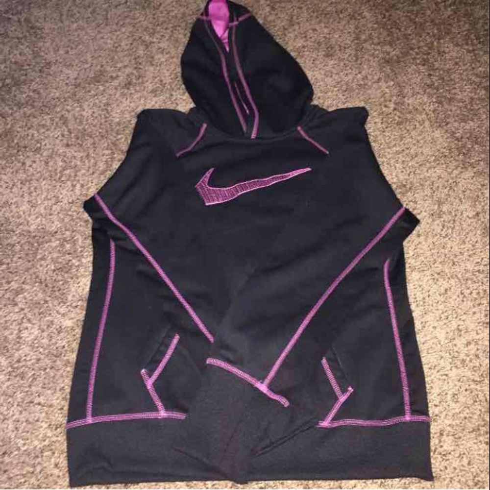 Nike sweatshirt