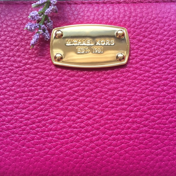 Michael KORS Jet Set Zip Around Continental Wallet - Picture 6 of 8