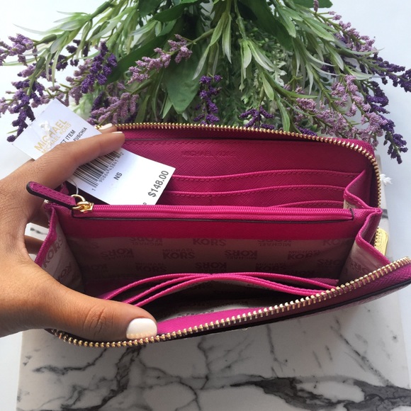 Michael KORS Jet Set Zip Around Continental Wallet - Picture 8 of 8