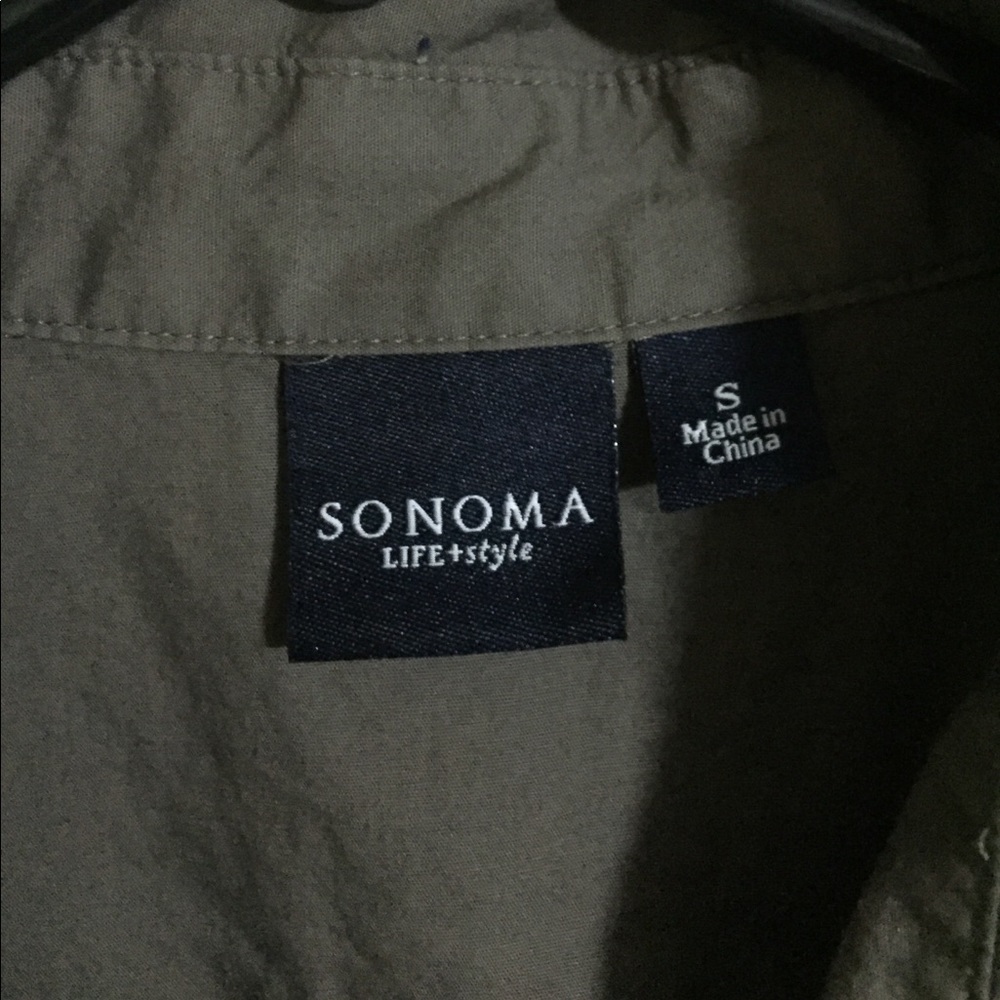 Button up top - Picture 2 of 3