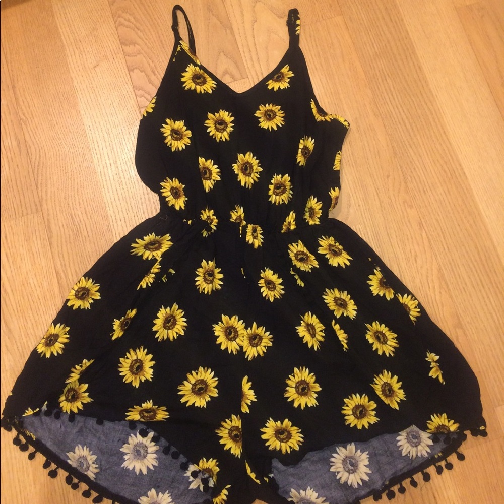 SUNFLOWER ZIPPER UP ROMPER