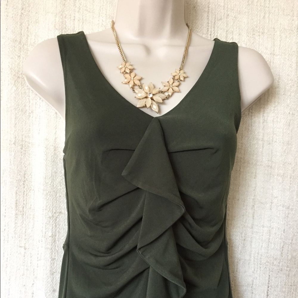 🌟For Sale - Ruffle Dress🌟 - Picture 2 of 3