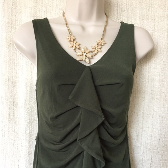 🌟For Sale - Ruffle Dress🌟 - Picture 2 of 3