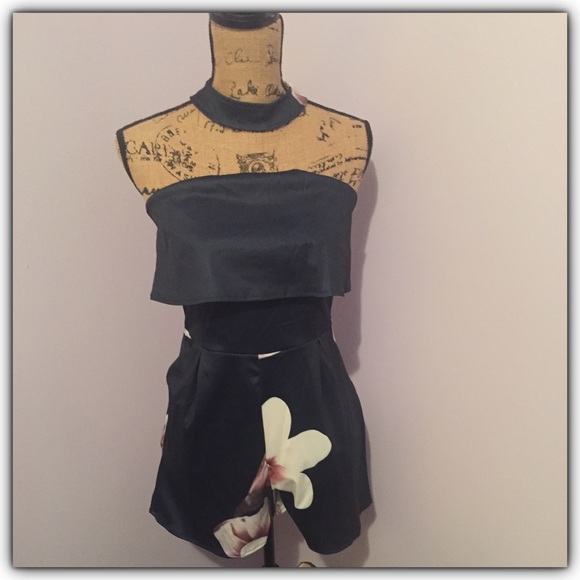 🌸 Off Shoulder Floral Romper - Picture 4 of 4