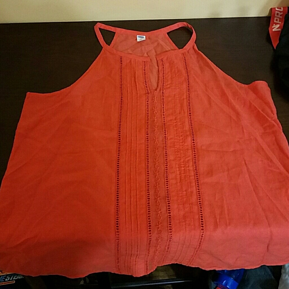 Top - Picture 2 of 3