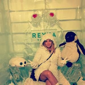 Meet your Posher, Zhana