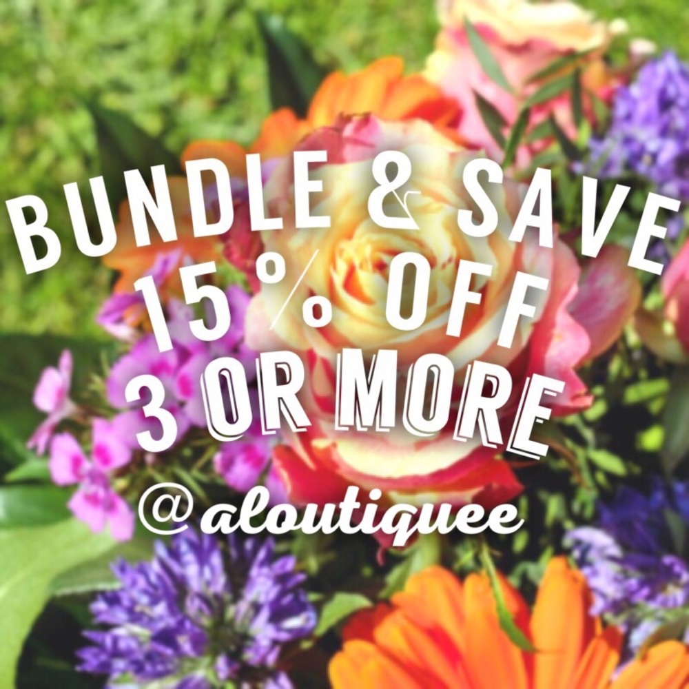 🎉OPEN TO OFFERS☺️BUNDLE AND SAVE!😎