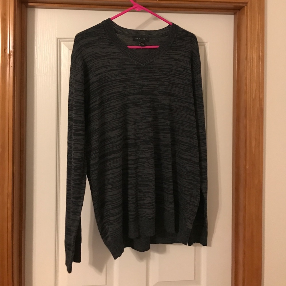 Long sleeve pull over