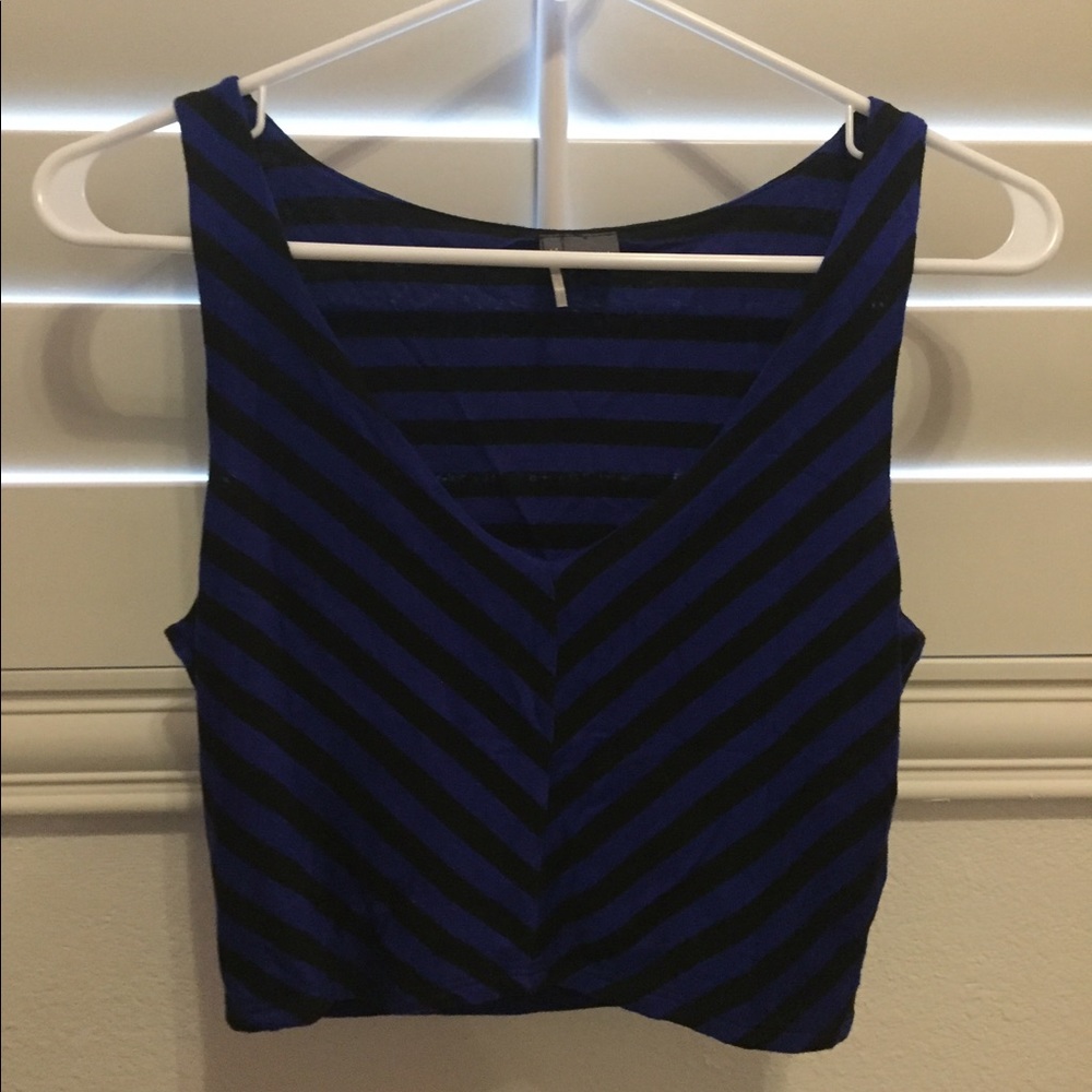 Blue crop top
