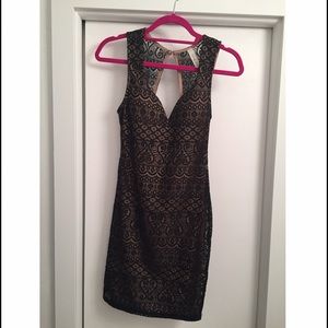 Black lace bodycon dress