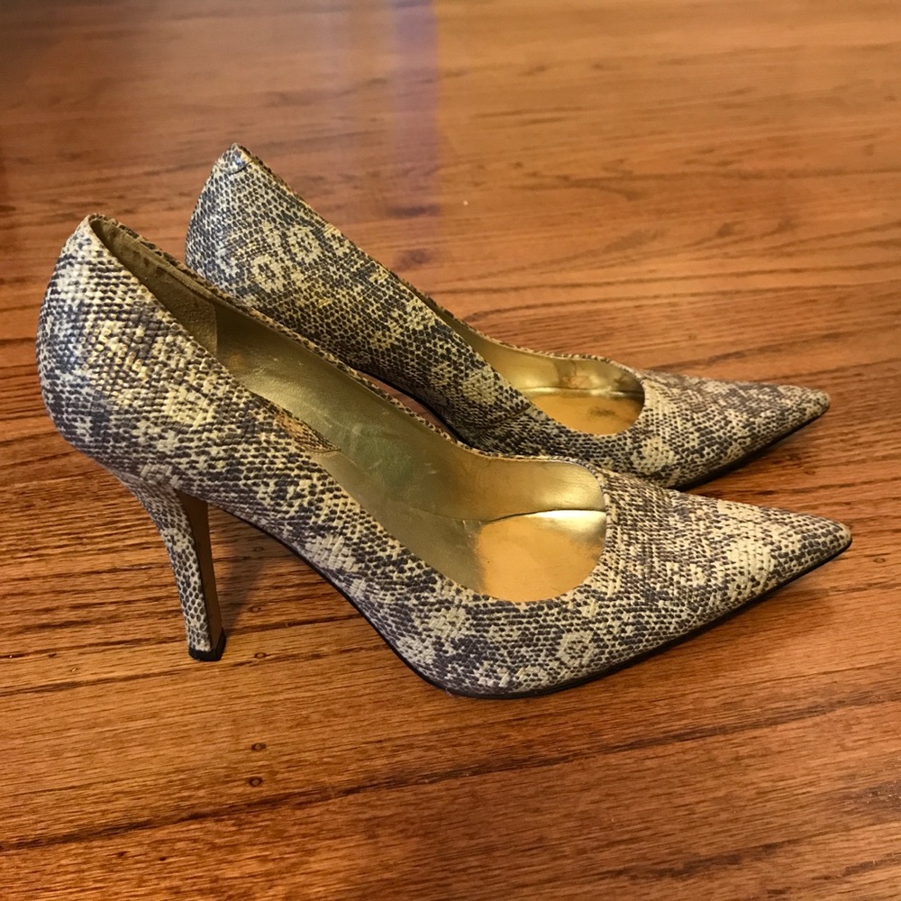 Nine West snakeskin print 3 1/2" heels