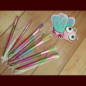 🎉HP 8/21🎉!!  Mermaid brushes (7 piece set)