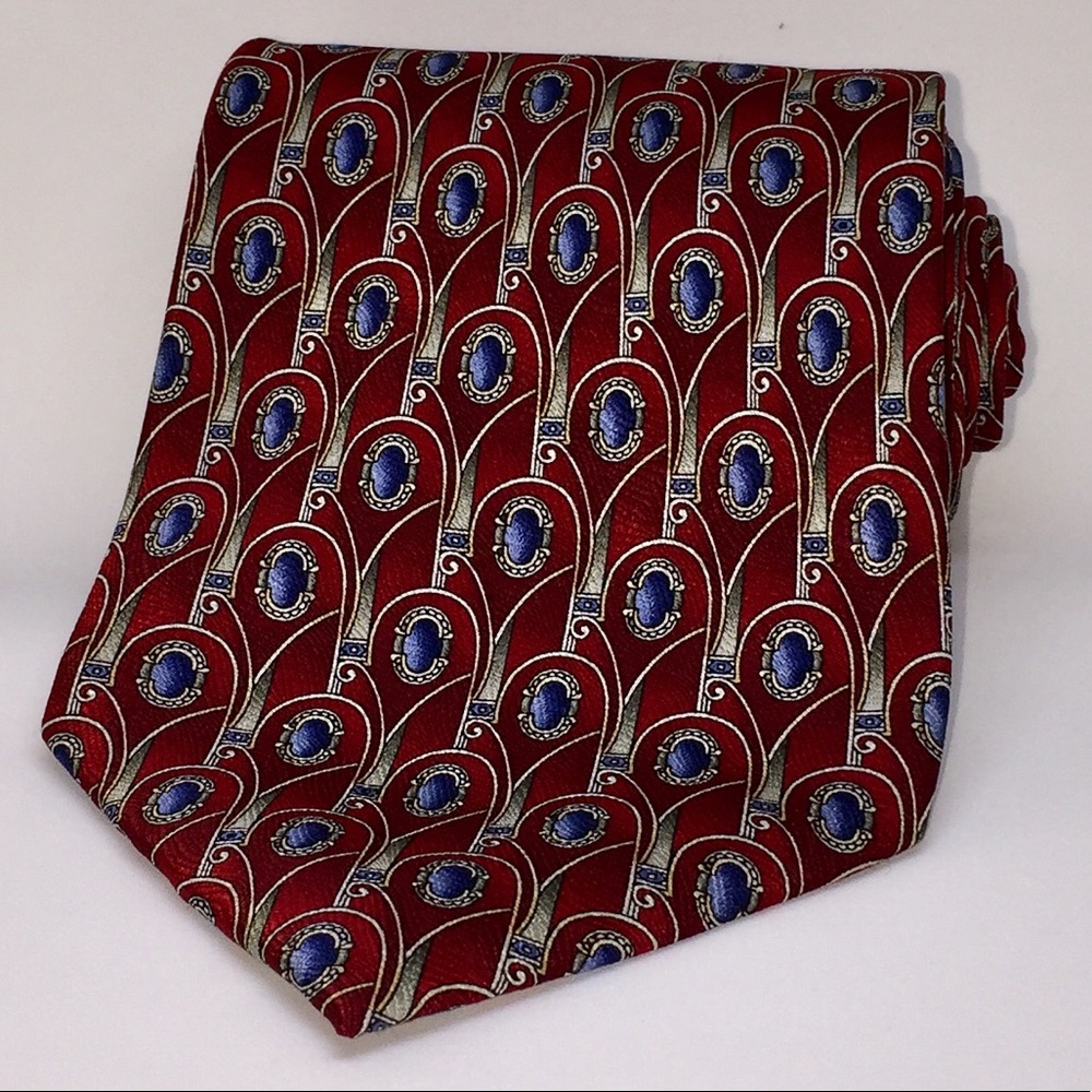 Pre-owned RoundTree & Yorke in Great Condition.