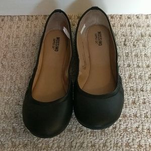 Black flats - 7W