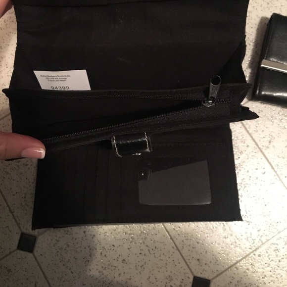 various wallets! - Picture 3 of 5