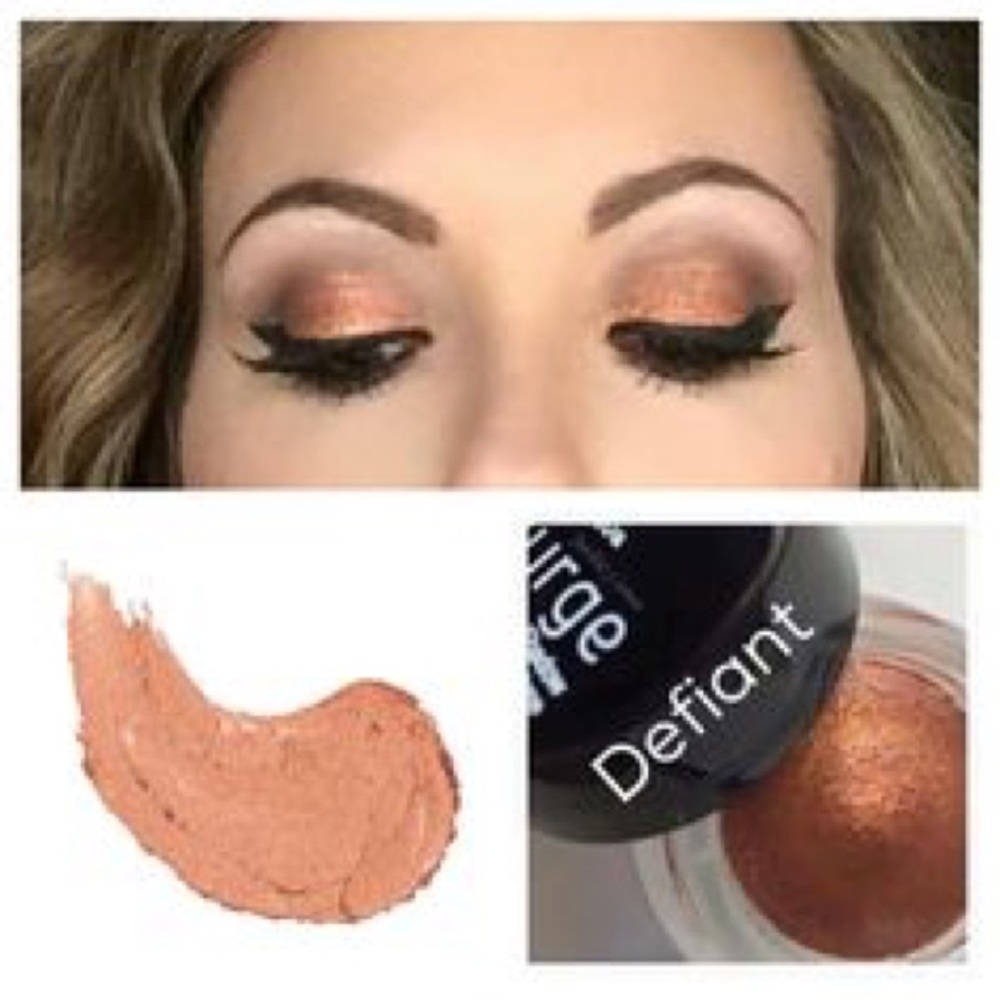 Younique cream eye shadow-defiant