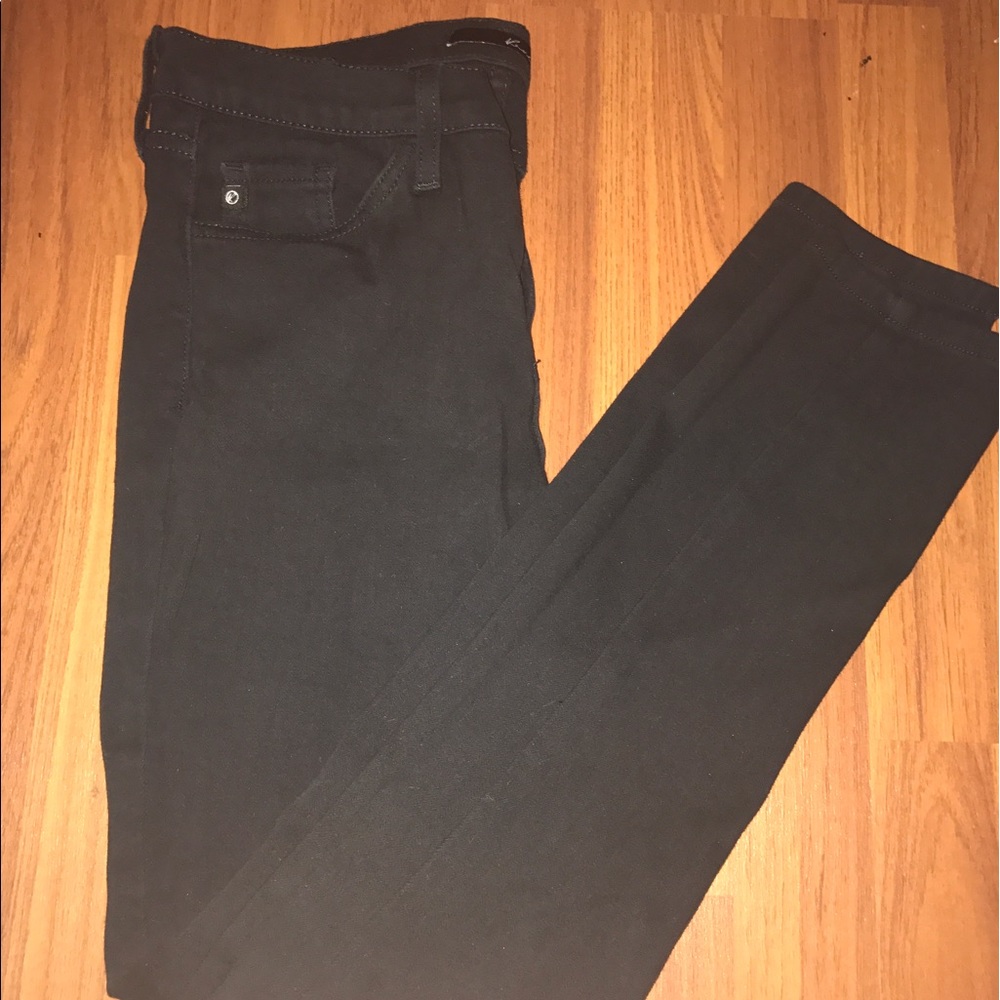 Black skinny jean
