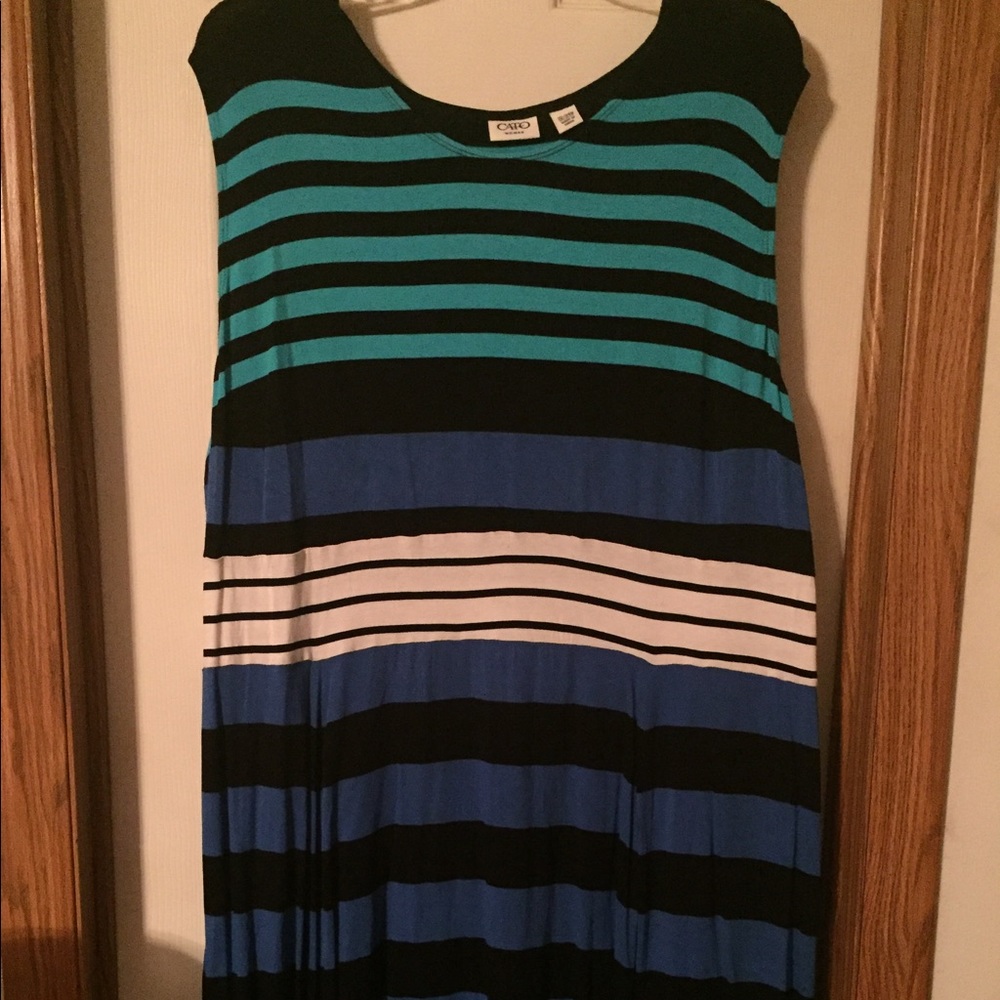 Summer dress with multiple color sleeve less