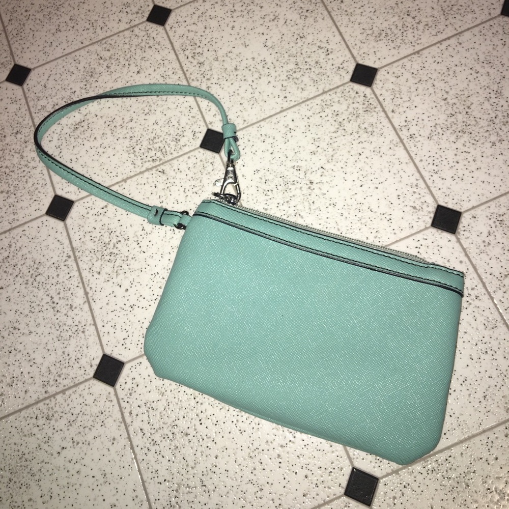 teal wristlet!!