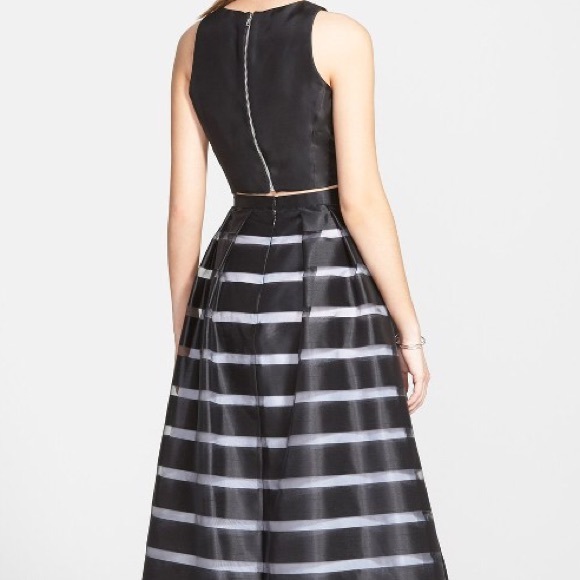 Two piece satin dress - Picture 2 of 4