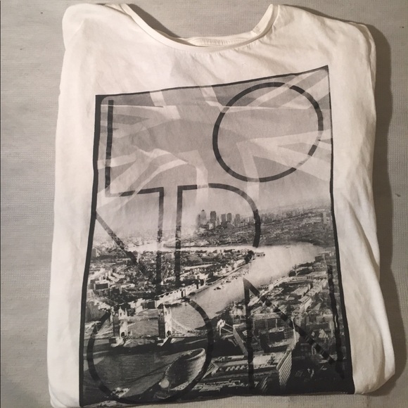 H&M Other - London T-Shirt - Small