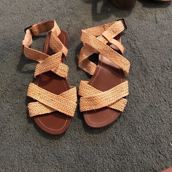 Old Navy Shoes - Cream sandals