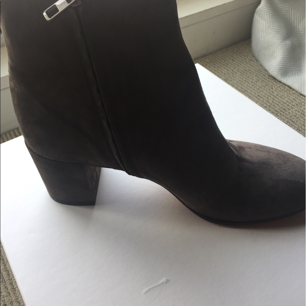VINCE booties size 7.5 grey