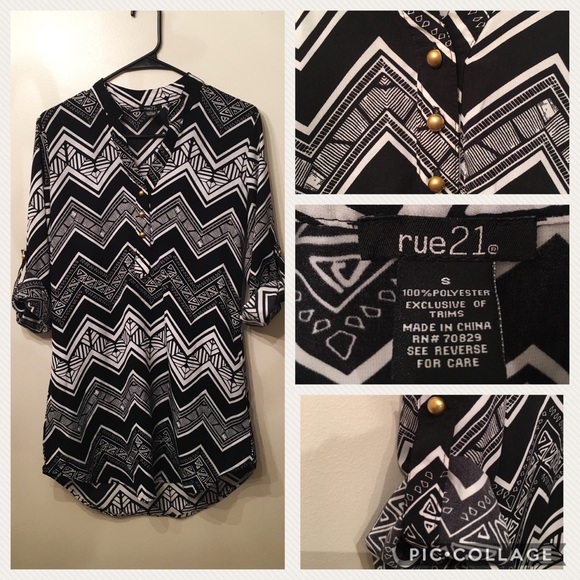 Rue21 Tops - Black and White Sheer Patterned Tunic