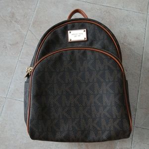Michael Kors Jet Set Backpack (small)