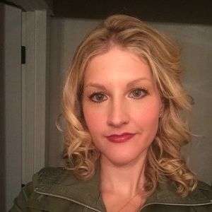 Meet your Posher, Janaia