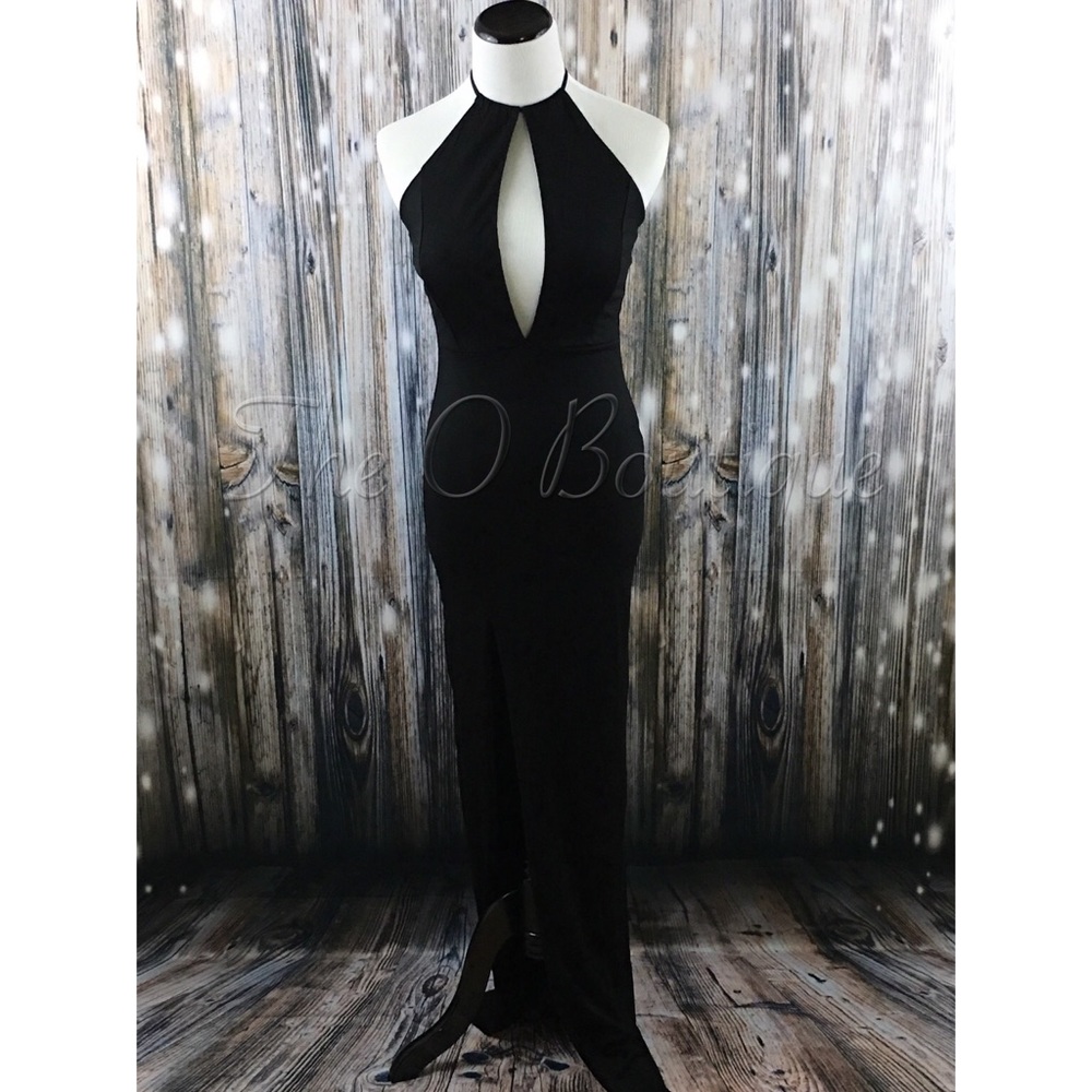 •LAST 1• Black Plunging Neck Slit Halter Maxi - Picture 2 of 5