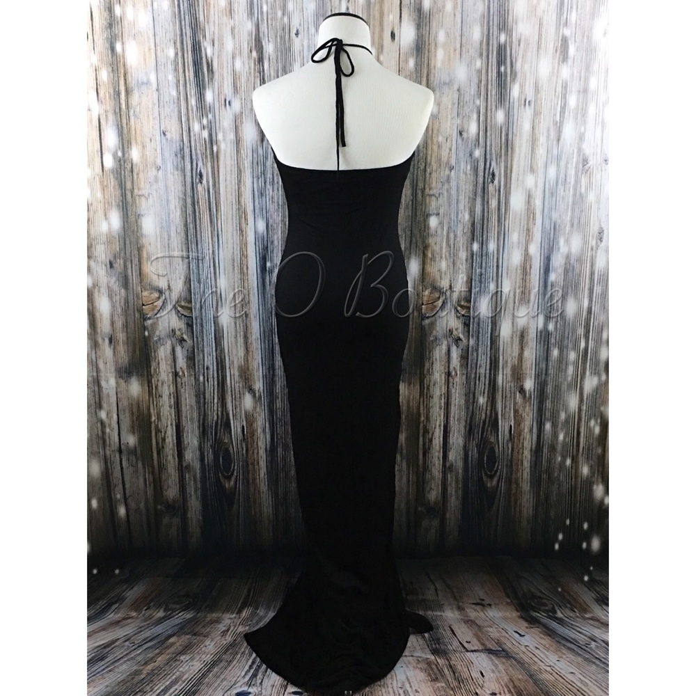 •LAST 1• Black Plunging Neck Slit Halter Maxi - Picture 3 of 5
