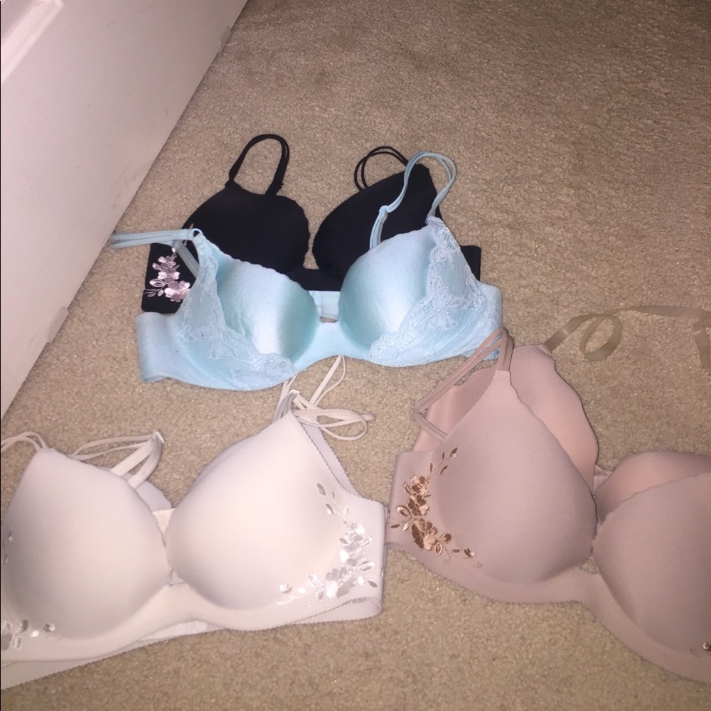 EUC/NWOT bundle of Victoria's Secret push up bras