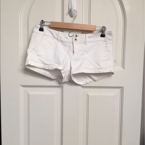 AMERICAN EAGLE white jean shorts