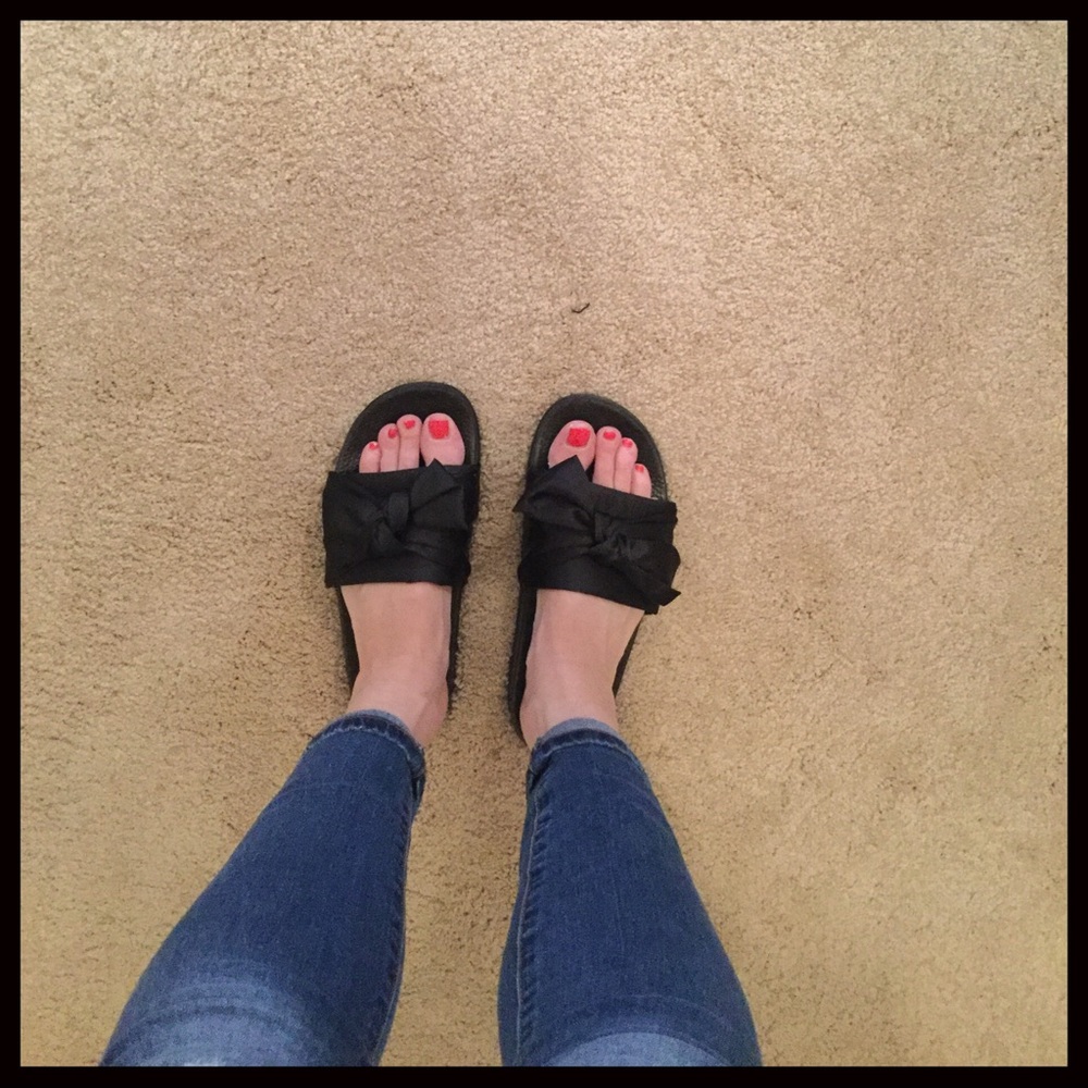 SIZE 6 CLEARANCE‼️Satin Bow Slides - Picture 5 of 7