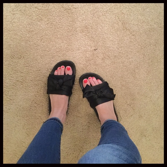 SIZE 6 CLEARANCE‼️Satin Bow Slides - Picture 3 of 7