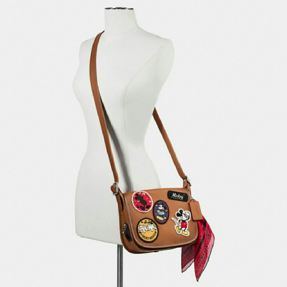 New Coach Disney Mickey SADDLE 23? - Picture 2 of 3