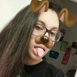 Meet your Posher, Laura