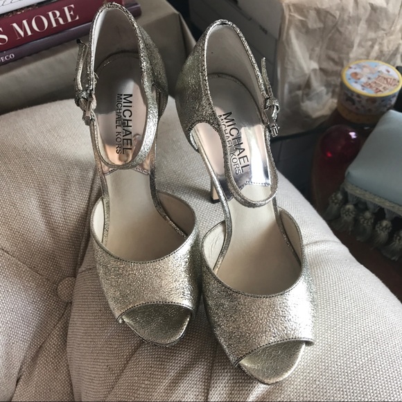 Michael Kors Peep Toe Pumps 👠 - Picture 2 of 3