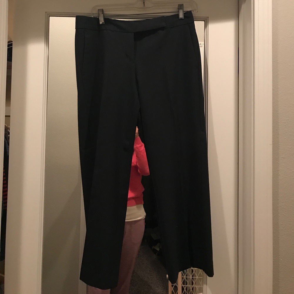 Express size 6 Capri dress pant